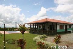 Puente Iglesias - Montenegro、Quindíoのフィンカ